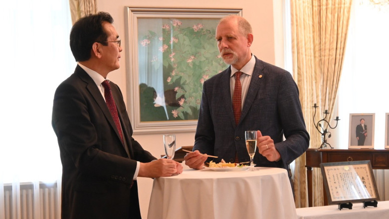 Nj. Eks. Hiromichi Matsushima in rektor Univerze v Ljubljani prof. dr. Gregor Majdič